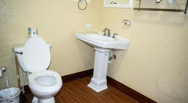 Brownstone Guesthouses Seabeach, Rezerwuj Hotel Hotele 3-gwiazdkowe w New Providence, 3*