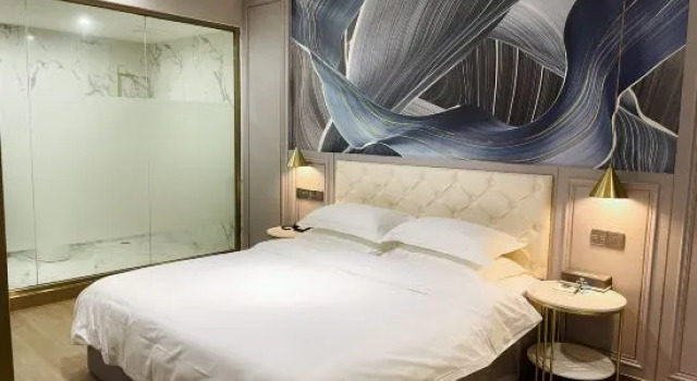 Люкс Qujing Blue Sea Light Luxury Hotel