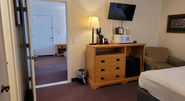 Четырёхместный номер Standard Bridge Street Inn