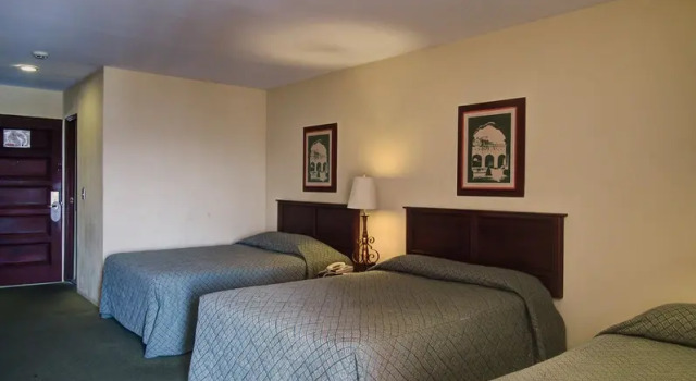 Номер Standard Conquistador Hotel & Conference Center