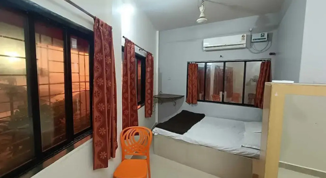 Fort View Retreatz, Rezerwuj Hotel Hotele w Malvan z parkingiem, Parking