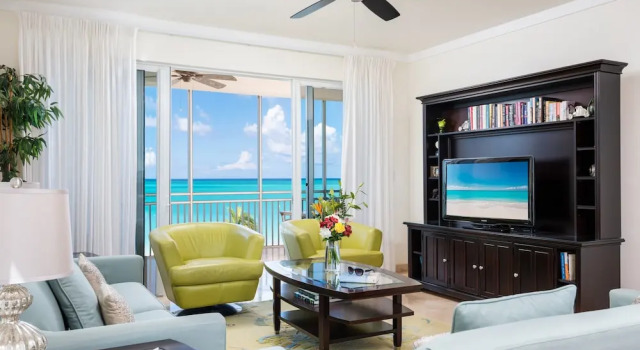 The Venetian on Grace Bay, Забронировать Апарт-отель Отели Грейс-Бэй с бассейном, Бассейн