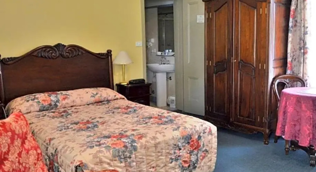 Двухместный номер Standard с видом на сад Avonmore On The Park Boutique Hotel