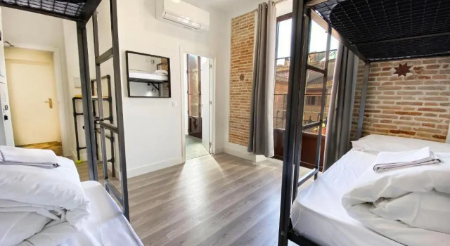 Кровать в общем номере (женский номер) ECO Hostel