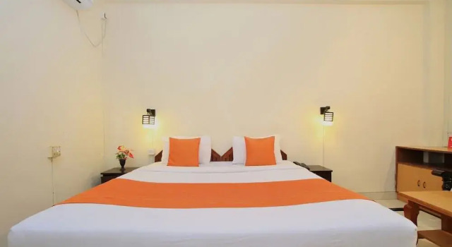 Hotel Maharaja by OYO Rooms, Rezervovat Hotel Kushalnagar 
