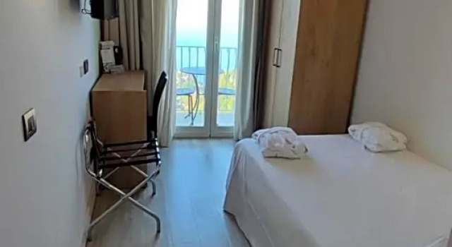Одноместный номер Deluxe с балконом Отель Splendid Taormina
