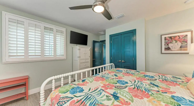 Sea La Vie - 205 - 55th
