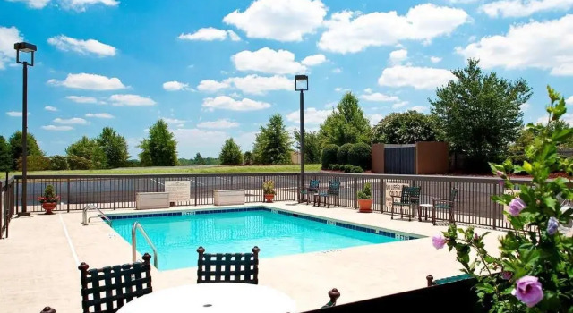 Четырёхместный номер Standard Hampton Inn Simpsonville