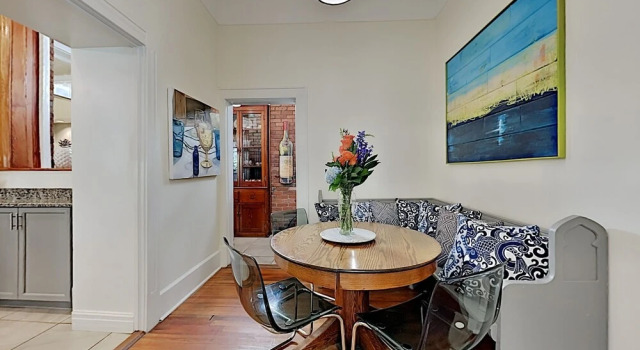 The Simon: Historic W/ Wraparound Porch 4 Bedroom Home, Rezerwuj Dom wakacyjny Domki letniskowe w Savannah, Domek