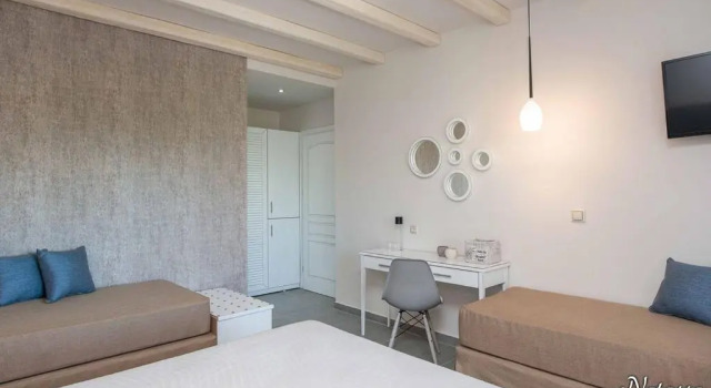 Четырёхместный номер Standard с видом на море Hotel Villa Natassa