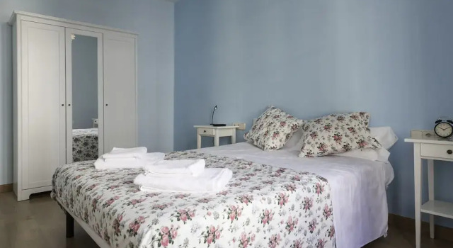 Apartment in Barcelona Near Passeig de Gracia, Забронировать Апартаменты/квартира Грасиа Барселона, рядом с Jove Regina Theatre