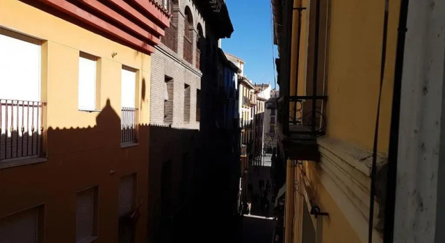 Centro Zaragoza, con parking incluido, Забронировать Отель Отели Сарагосы с парковкой, рядом с Парафия Сан-Мигель-де-лос-Наваррос, Парковка