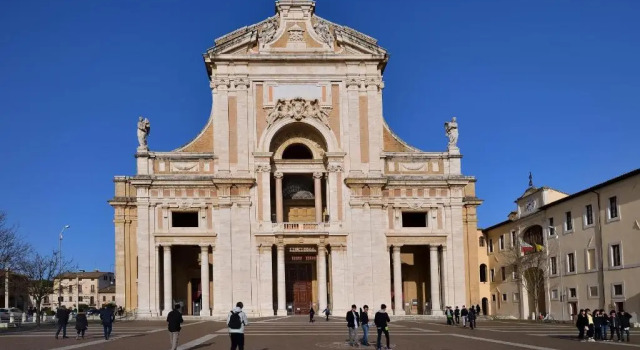 La Corte degli Angeli, Rezervați Hotel Santa Maria degli Angeli Assisi, aproape de Train Station Assisi