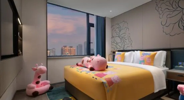 Семейный тент Fuyang Yunbo Manju Hotel (Normal College Store of West High Speed Railway Station
