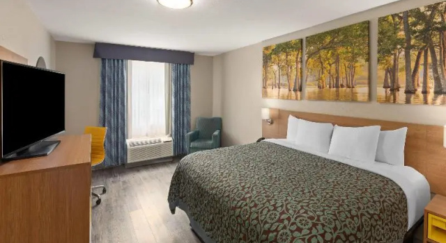 Трёхместный номер Standard Days Inn by Wyndham Lincoln