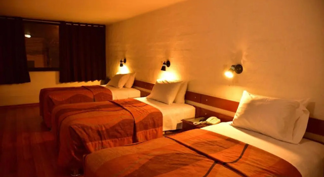 Camera tripla Standard Holiday Suites