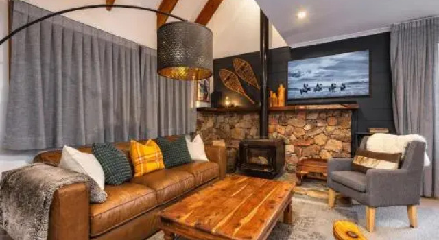 Crackenback Castle free standing chalet with fire place, Забронировать Апартаменты/квартира Отели Тредбо с бассейном, рядом с Easy Rider T-bar, Бассейн