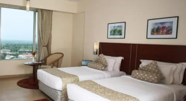Leonia Holistic Destination