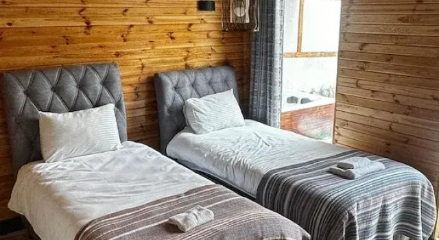 Бунгало küçük göl köy