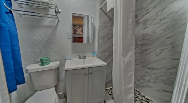 Четырёхместный номер Standard Цокольный этаж Aqua View Motel