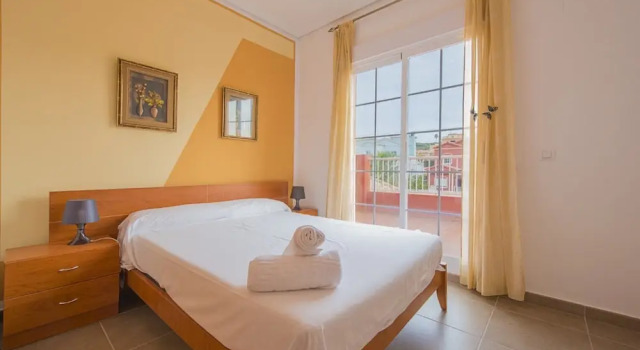 Bungalow - 4 Bedrooms with Pool - 104994