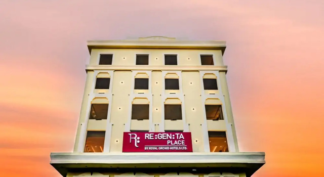 Regenta Place Jhansi by Royal Orchid Hotels Limited, Prenota Hotel Hotel a Jhansi con colazione, Colazione