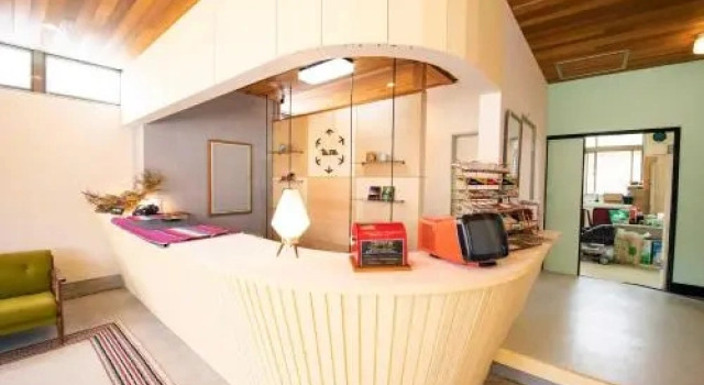 tu. ne. Hostel