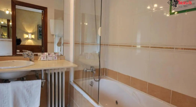 Трёхместный номер Standard Hotel Aragón