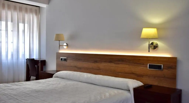 Номер Standard Hotel LAüt