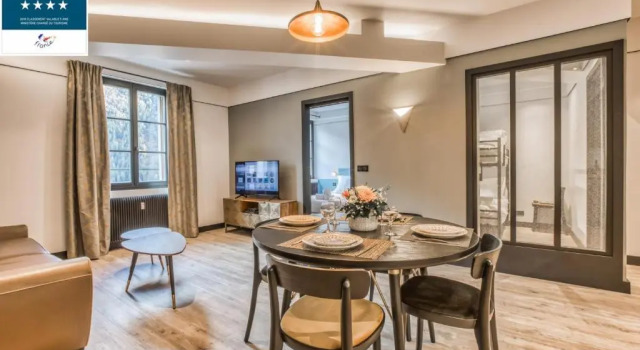 Апартаменты Majestic Broadway - 4 star apartment with spectacular views