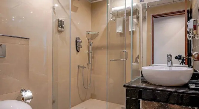 Номер Deluxe Kingston Hotel