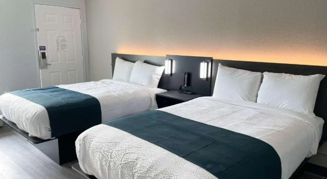 Четырёхместный номер Standard Motel 6 West Columbia SC Airport