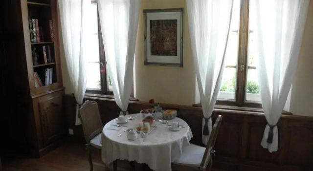 L'Hortensia Blanc, Varaa Hotelli Wiencourt-l'Equipee Picardy
