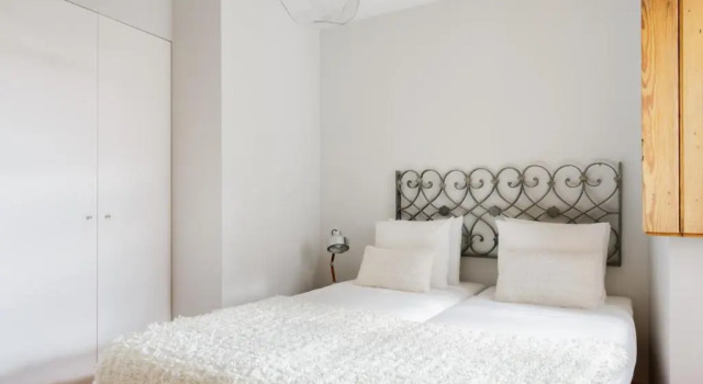 Апартаменты Пентхаус Amazing Rooftop Terrace With River And Historic City View 4 Bedrooms 4 bathrooms AC 19th Century Building Chiado