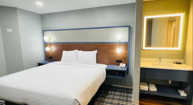 Номер Standard Americinn By Wyndham Rawlins
