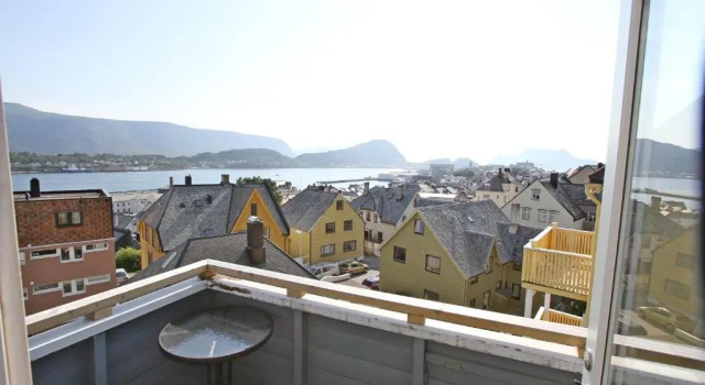 Апартаменты с 2 комнатами с балконом и с видом на море Norhostel Apartments