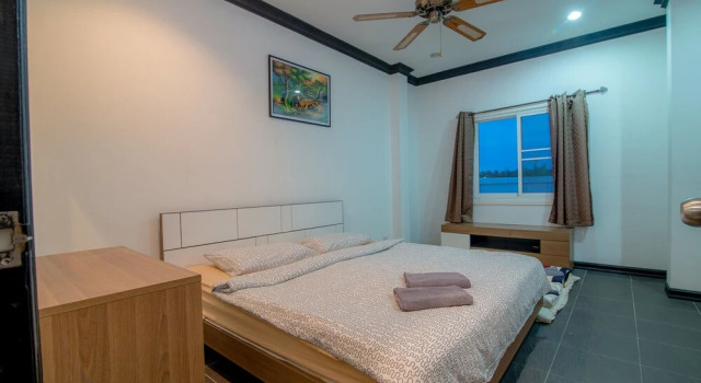 Baan Lake Hill Party Pool Villa