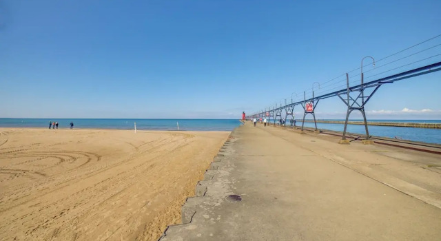 'phoenix Nest' South Haven Condo: River View!, Buchen Sie Ferienwohnung South Haven 