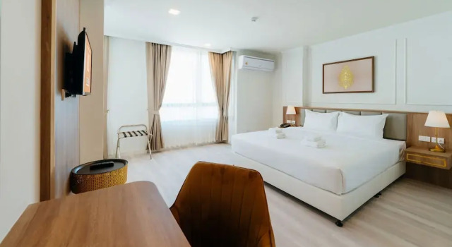 Полулюкс B2 Grand Nimman Premier Hotel