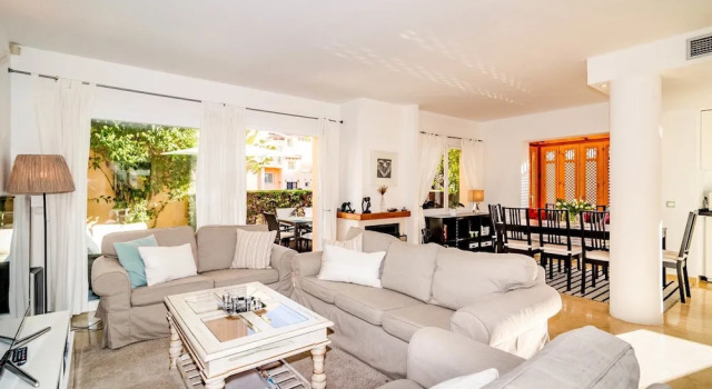 Apartment Condes de Iza-CDI - Roomservice