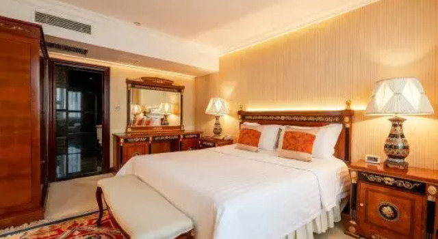 Люкс Luxury Henan Jinqiao Hotel - Zhengzhou