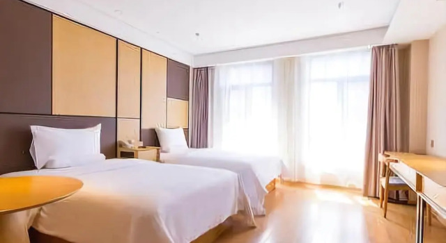 Ji Hotel, Prenota Hotel Hotel a Xinjiang con parcheggio, Parcheggio