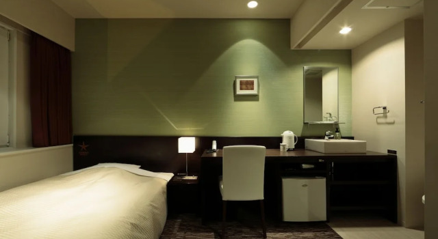 Кровать в общем номере (мужской номер) Candeo Hotels Kikuyo Kumamoto Airport