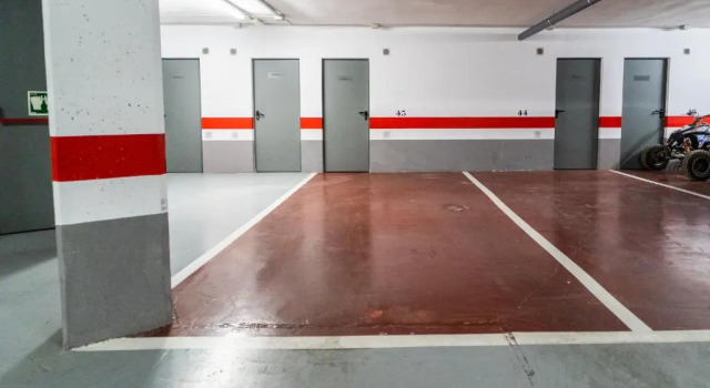 Primera línea de mar con piscina, gimnasio y parking 2 hab y 2 baños