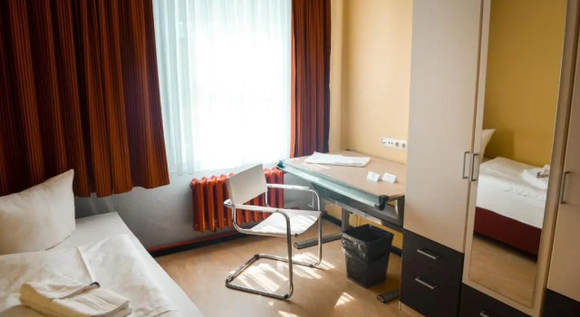 Номер Economy Haus des Volkes - Das Bauhaushotel