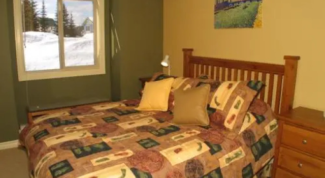 Aston House, Book Hotel Hoteller i Cherryville med parkering, Parkering