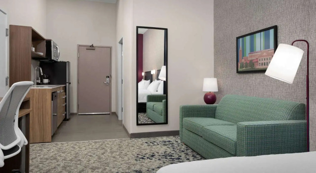 Четырёхместный люкс Home2 Suites By Hilton Lubbock University