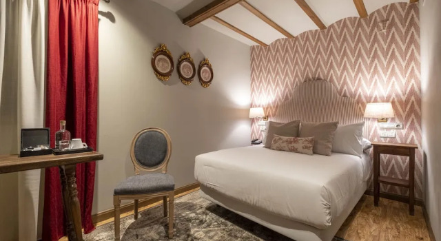 Одноместный номер Standard с балконом Hotel Cetina Palacio de los Salcedo