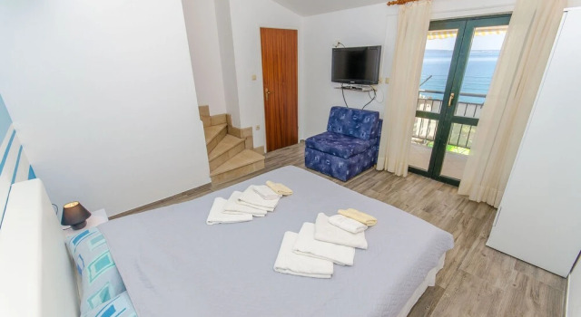 Apartments Beach Gem, Book Lejlighed Jesenice Split Region