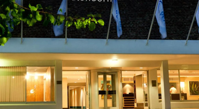 Oudtshoorn Inn Hotel, Забронировать Отель Отели Оудсхорн 3 звезды, рядом с Suspension Bridge, 3*